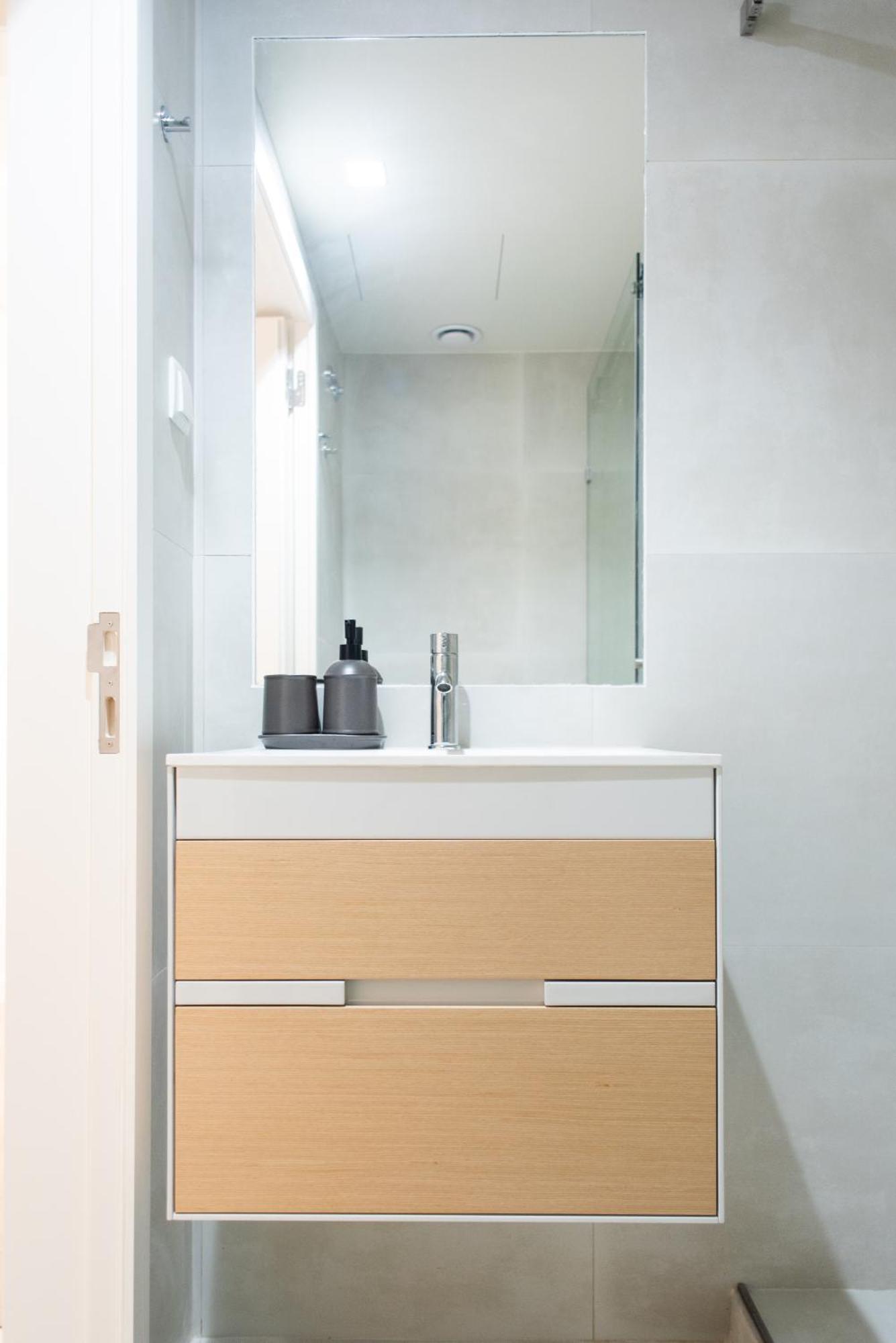 Pardal 15 - Boutique 2 Bed With Free Parking Nearby * Lisboa